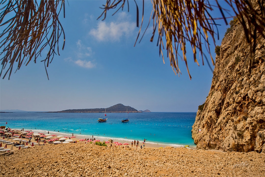 Bir Pencere alsa mavi dnyaya