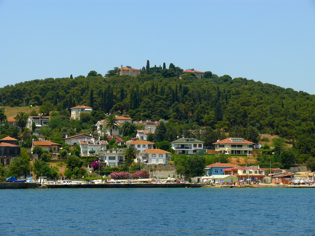 Heybeli Ada