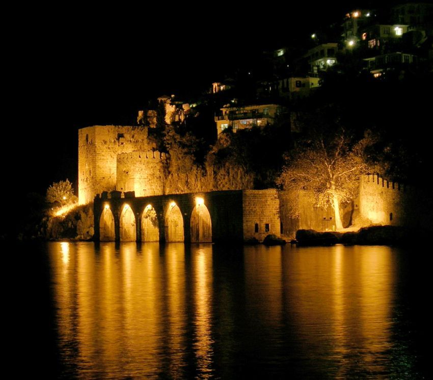 Alanya Kalesi ve yerleim merkezleri