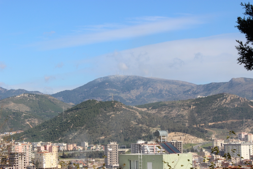 yamanlar da�� zirve ilk kar d��t�