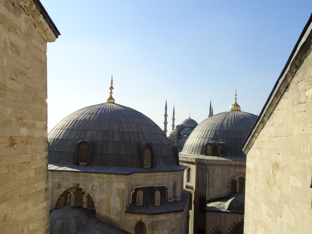 Ayasofya'dan Sultanahmet'e Bak