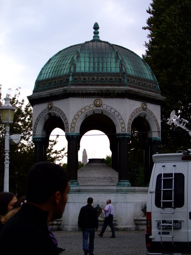 Alman emesi, Sultanahmet 