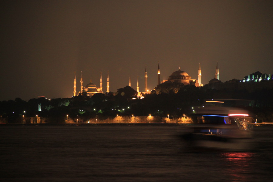 Farkl Bir stanbul Resmi