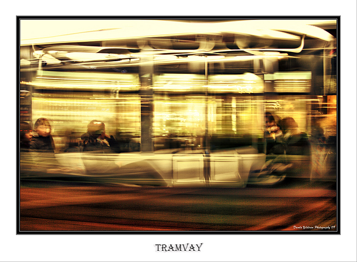 Tramvay gecerken