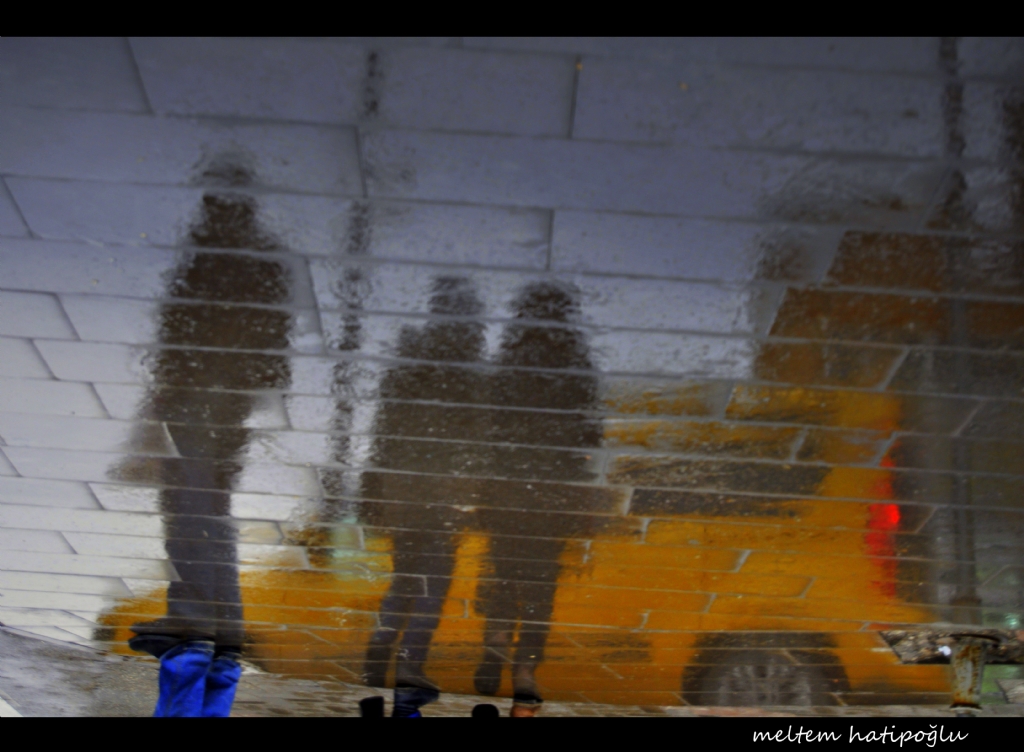 yamurlu bir gnde..