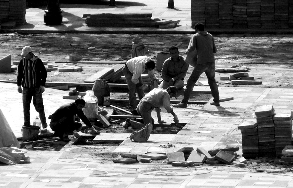 Ekme�ini Ta�tan ��karanlar