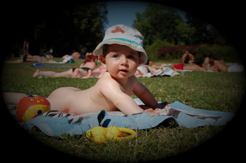 Efe'nin havuz keyfi..!