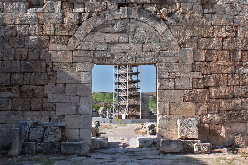 Antalya antik kent perge-1