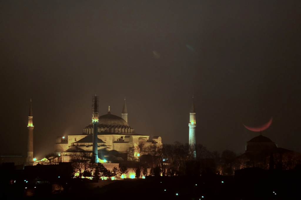 Aya rini - Hilal - Ayasofya