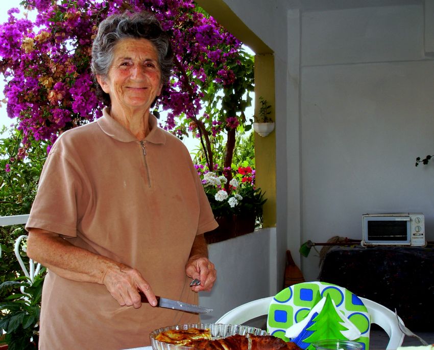 BABAANNE (Sardunyal evin sakini)