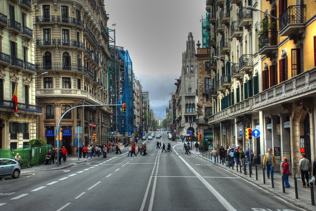 Barcelona da bir cadde