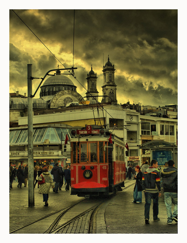 Taksim'de Tramvay Var