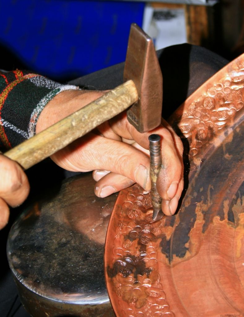 kimin kimin bu sessiz eller