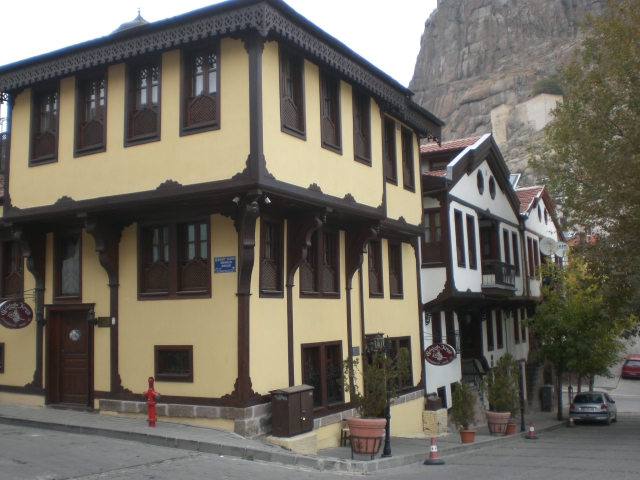 AFYONKARAHSAR EVLER