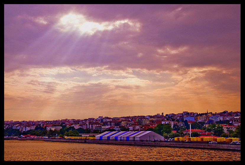 BULUTLAR  VE DEN�Z