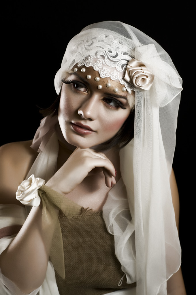 Ak Gelinlik - Portreler Serisi