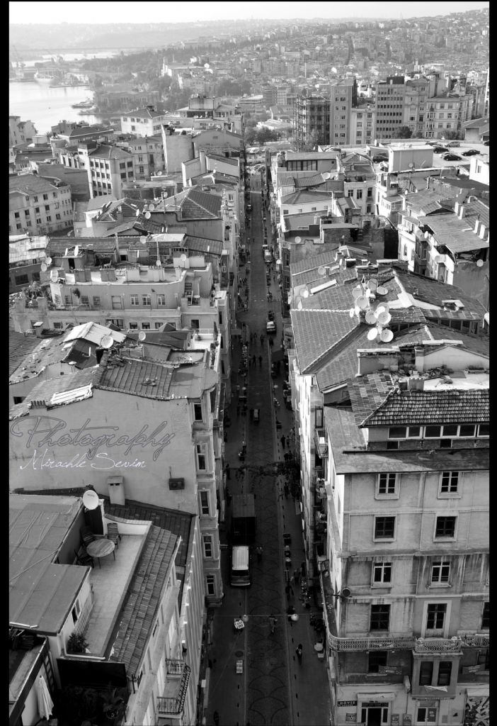 Galata kulesinden ku bak