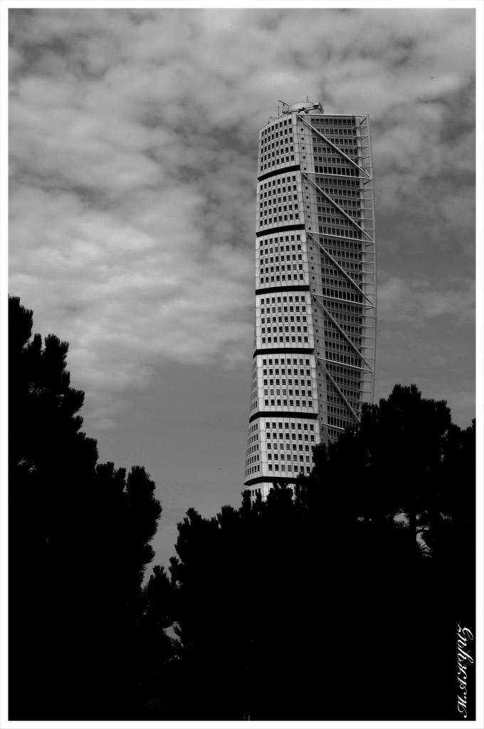 DNEN KULE ( turning torso)