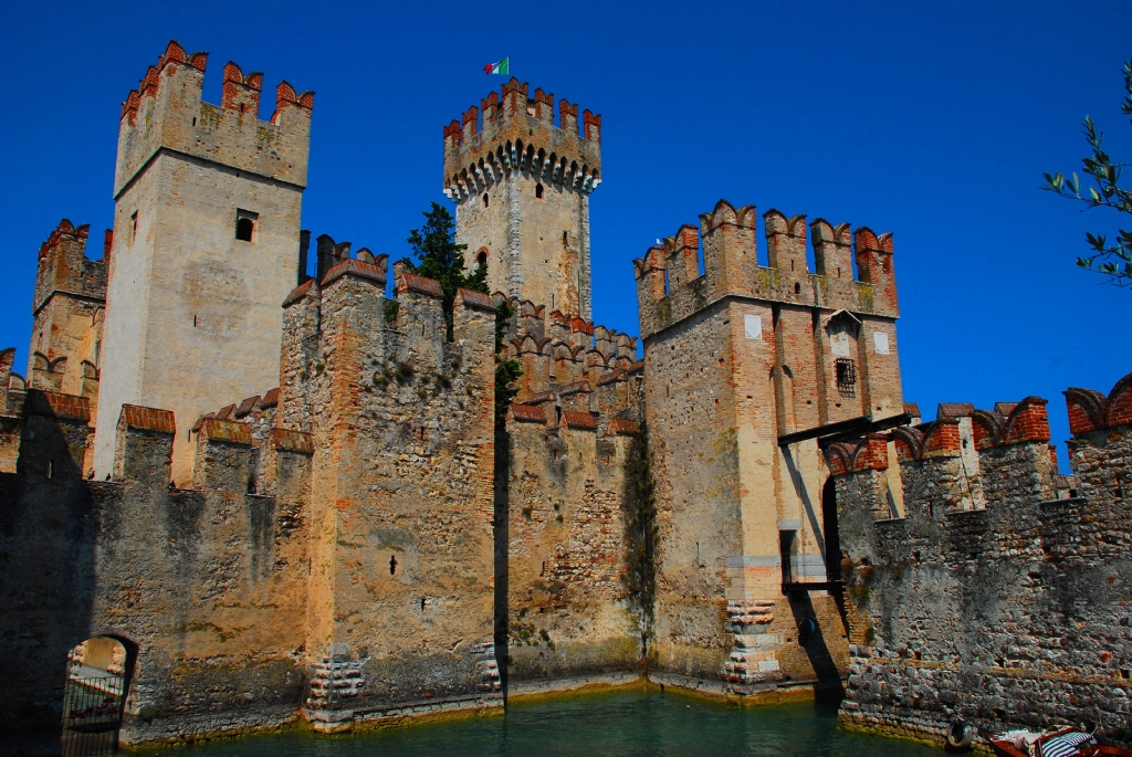 g�nl�m�z kale olsun ma�rur