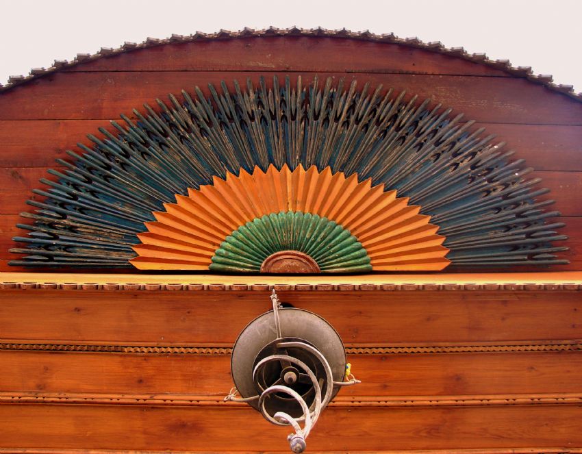 Cumba alt� ah�ap tavan s�slemesi.