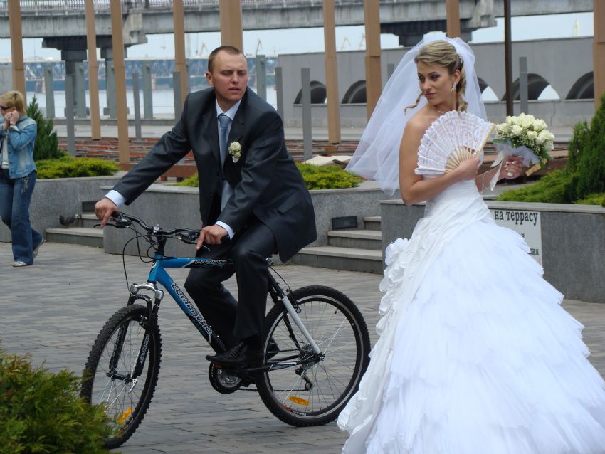 ukrayna da bir gelin bir damat