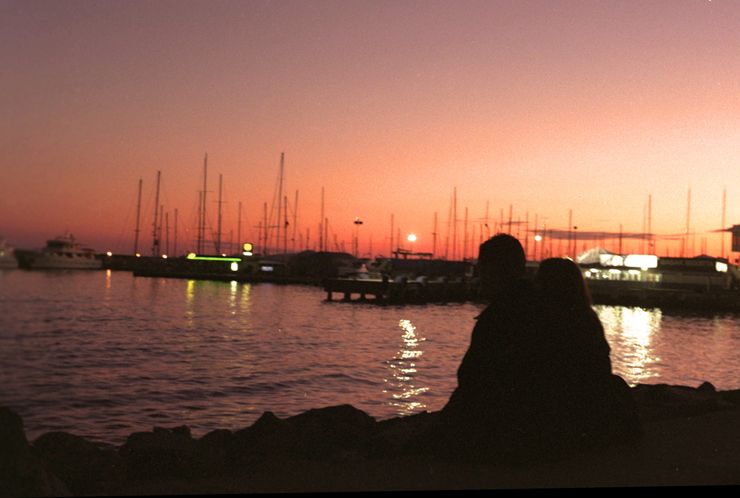 G�n bat�m�nda a��k olmak