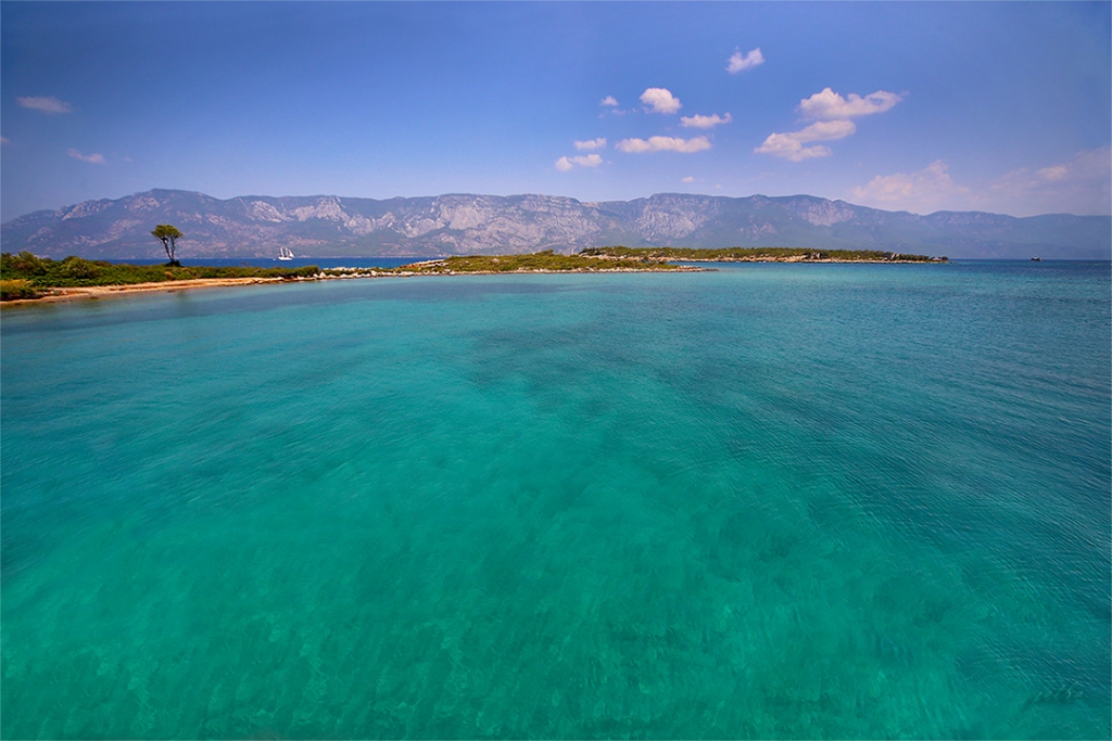 Doyumsuz renkler i�inde beyaz nokta olup kalmak