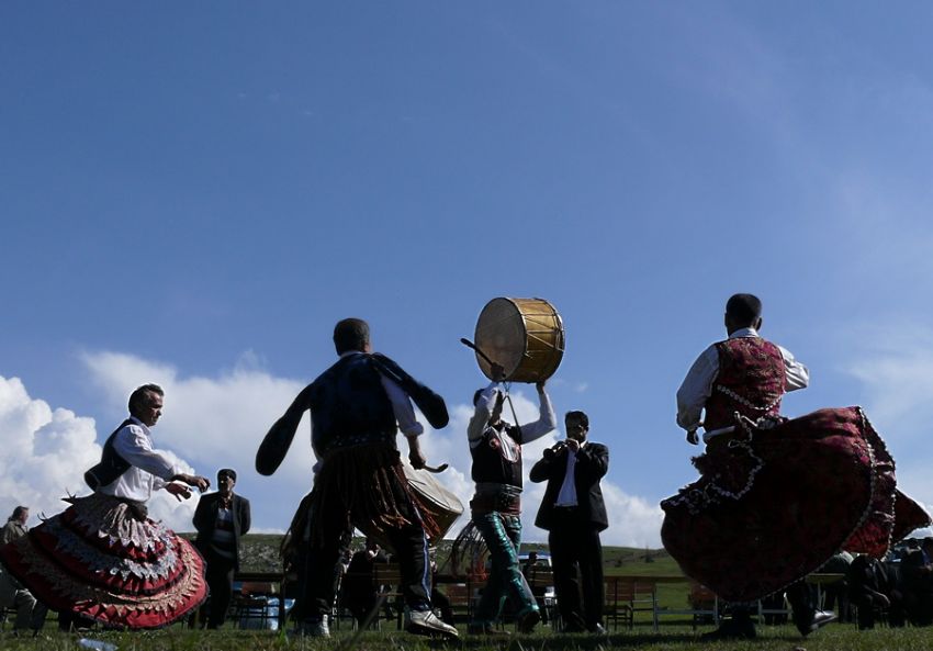 fele�in dan��lar�