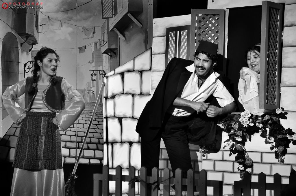 Safiye'nin Dolaplar...