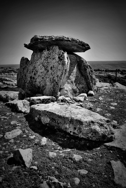 Dolmen mezar.