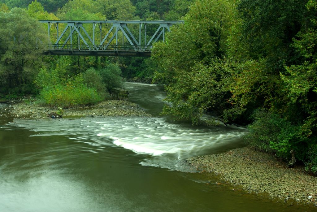 Demiryolu Kprs ve Nehir