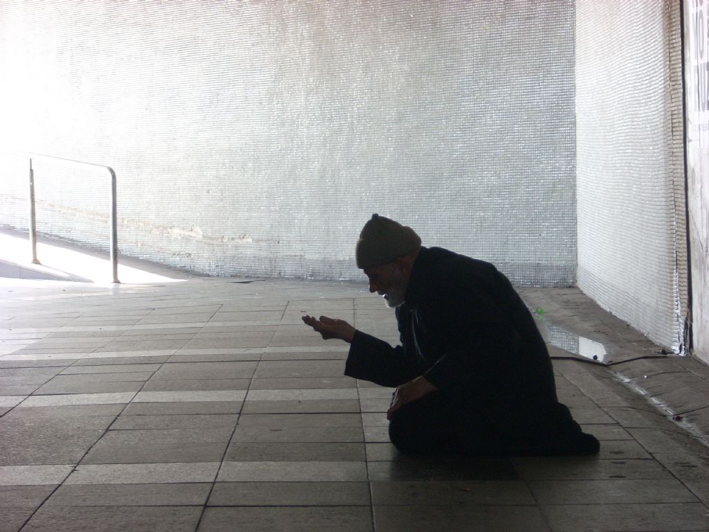 Dilenmekten �ok utanmakt� belkide yapt���