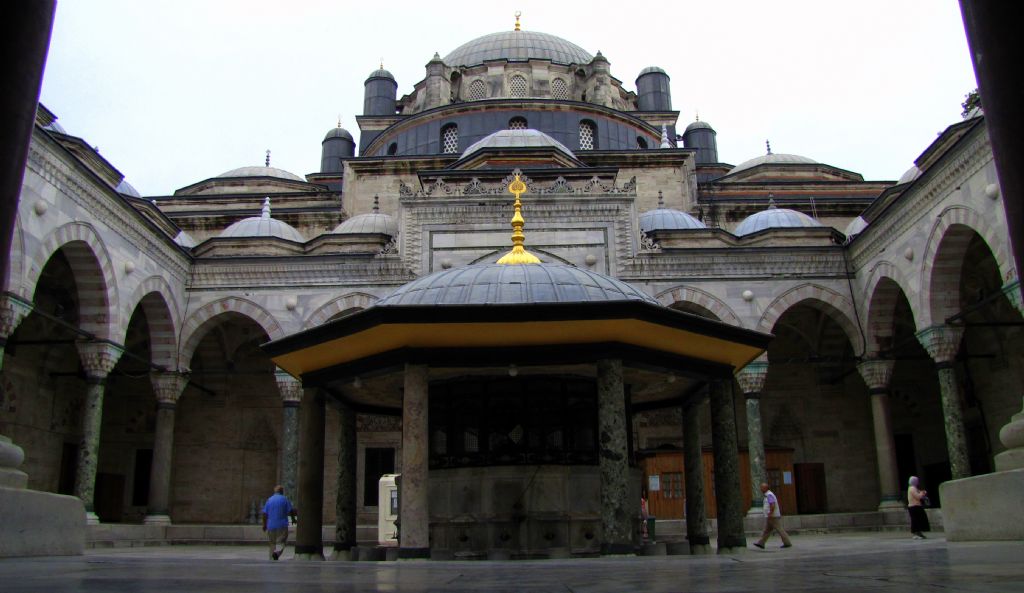 stnbul. 3 beyazt camii