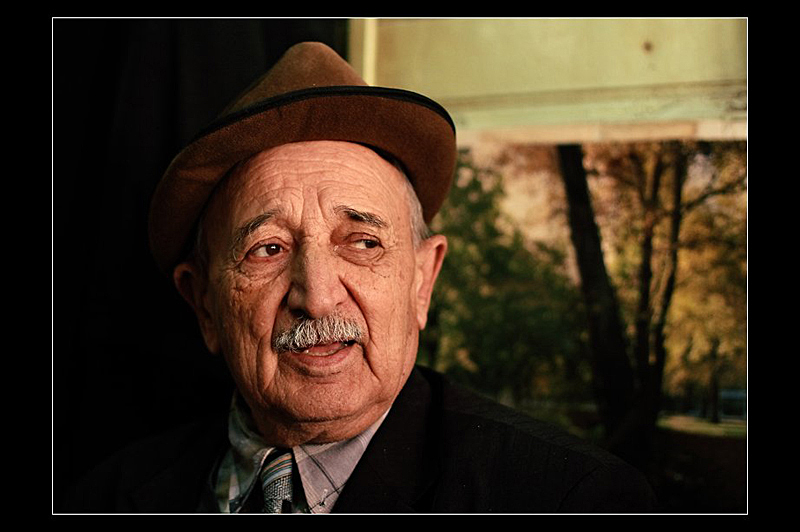 Tahmis Kahvesi'nden Yzler