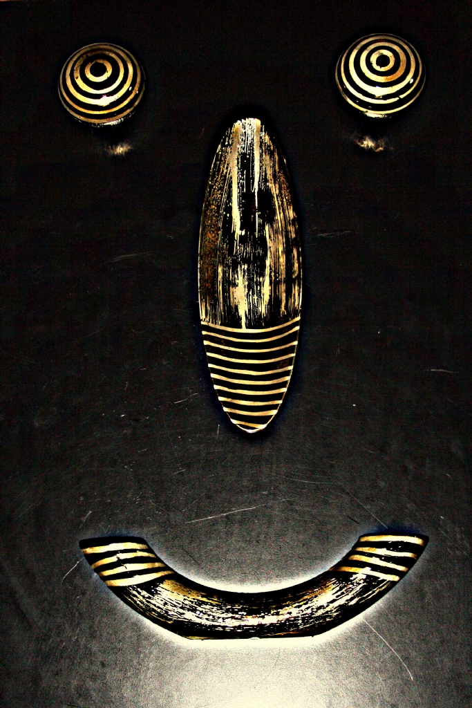 Bazen e�yalar da g�l�mser..