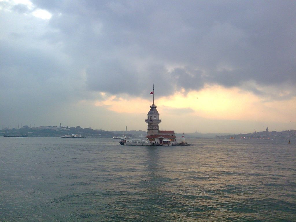 H�z�nl� K�z Kulesi