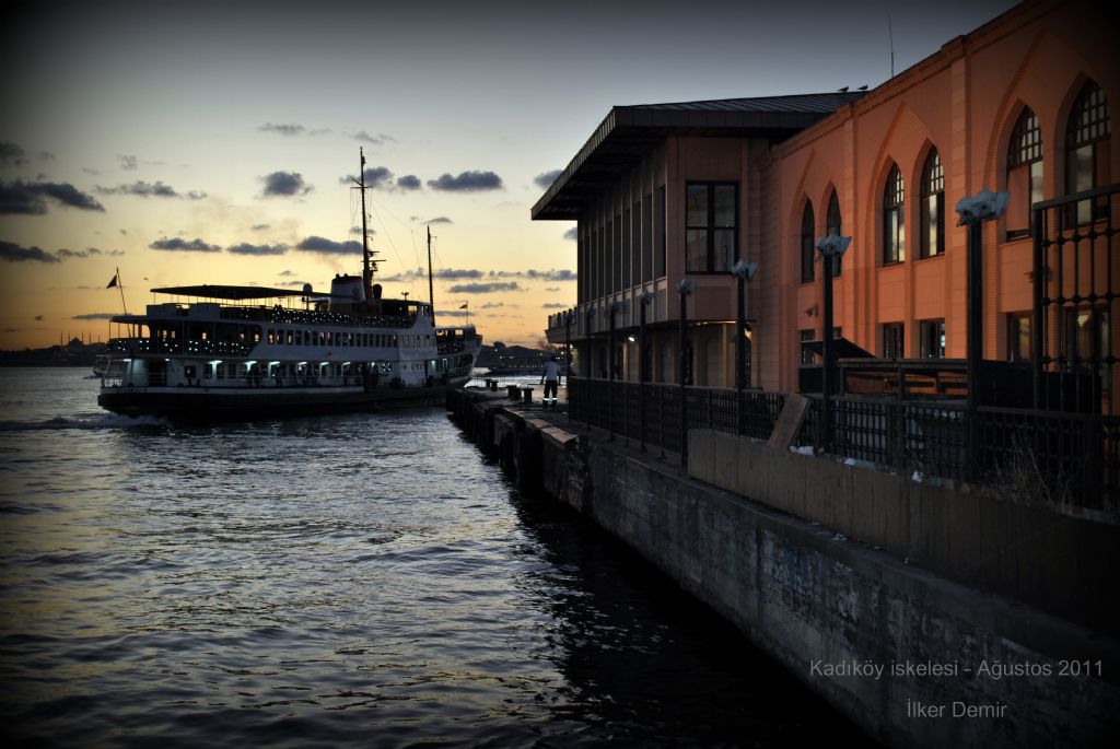 Kadky iskelesinde gn batm.