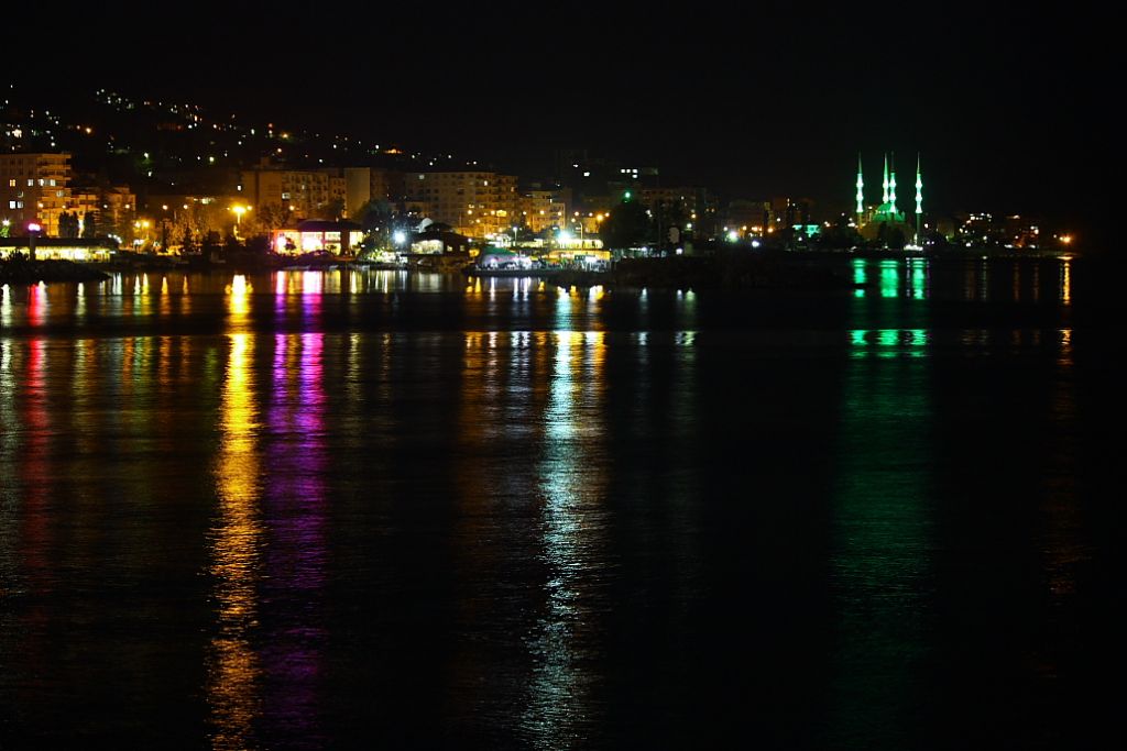 Akaabat sahilinde gece