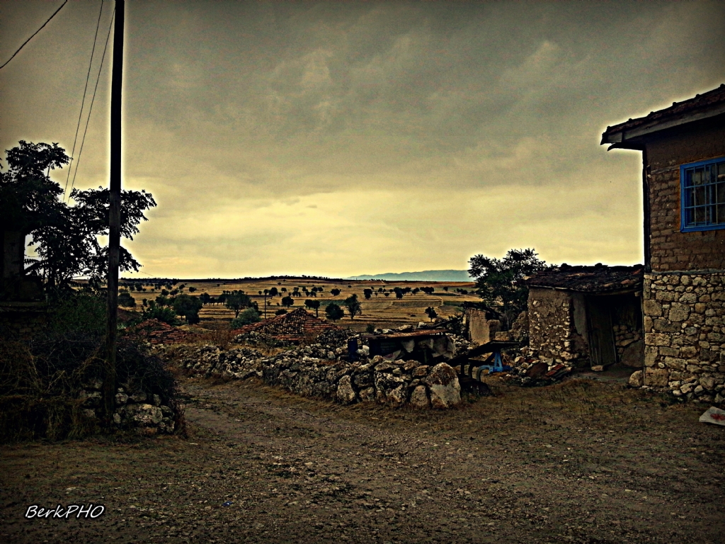 U�ak'ta Bir K�yden