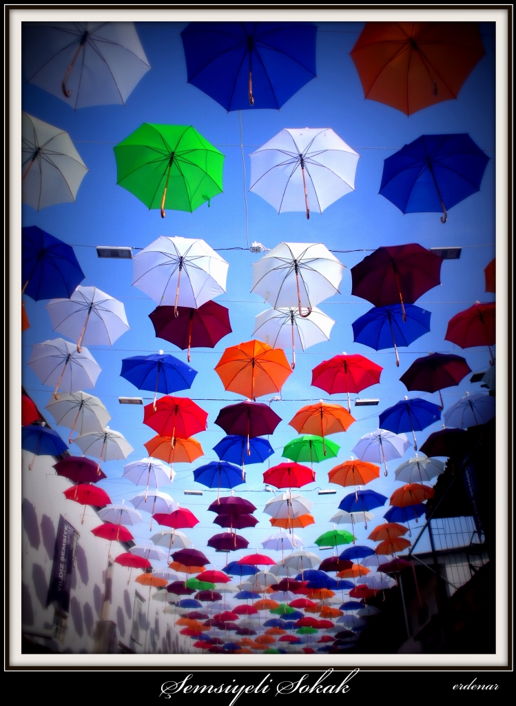 �emsiyeli Sokak...