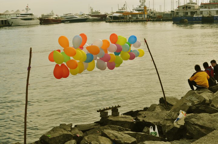 az sonra balonlardan eser kalmad...