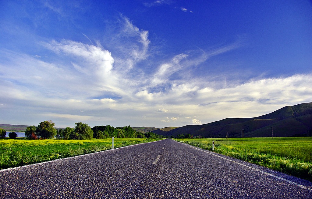 Yollar ve bulutlar