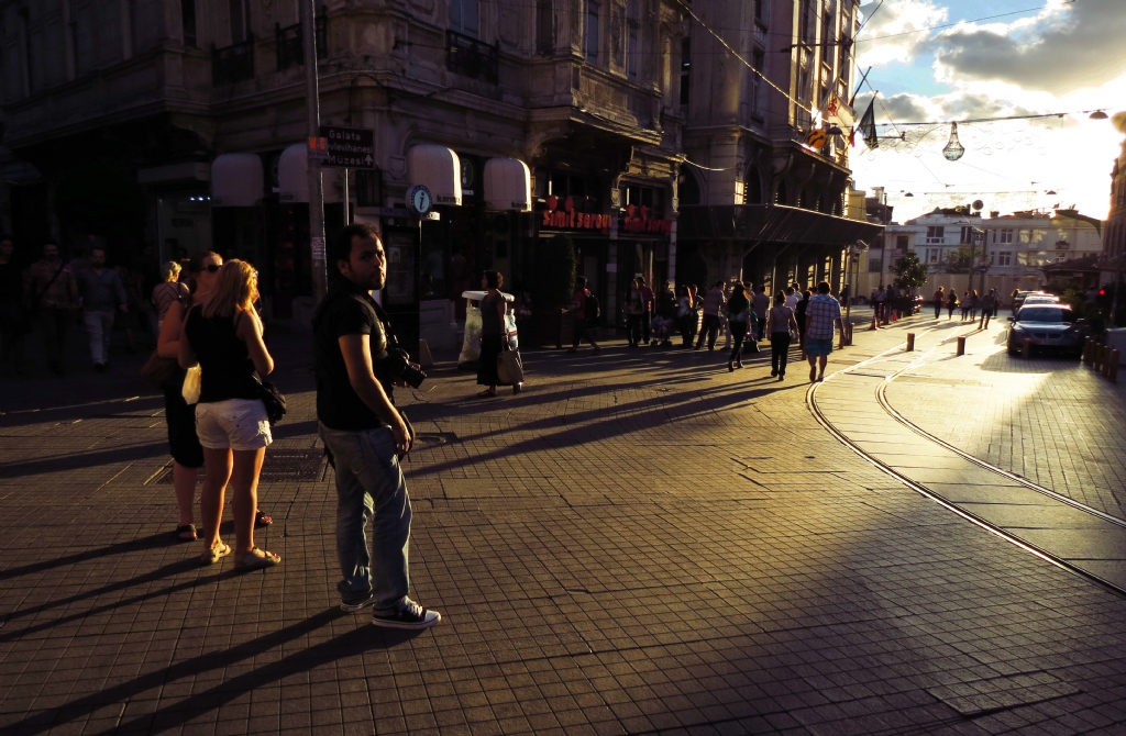 istiklalde bir fotoraf avcs