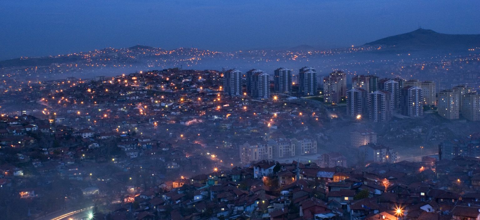 Ankara' da Sisli Bir Ak�am
