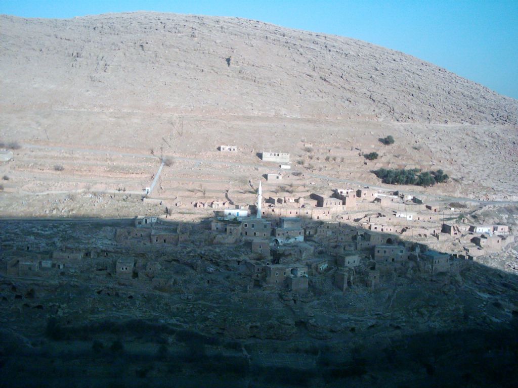 MARDN orda bir ky var uzakta....