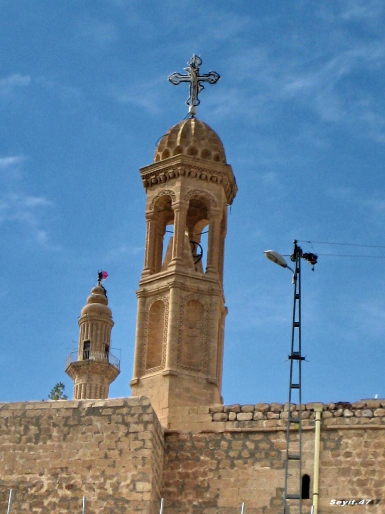 Dinler Ve Dilerin ehri MARDN ( Camii & Kilise )