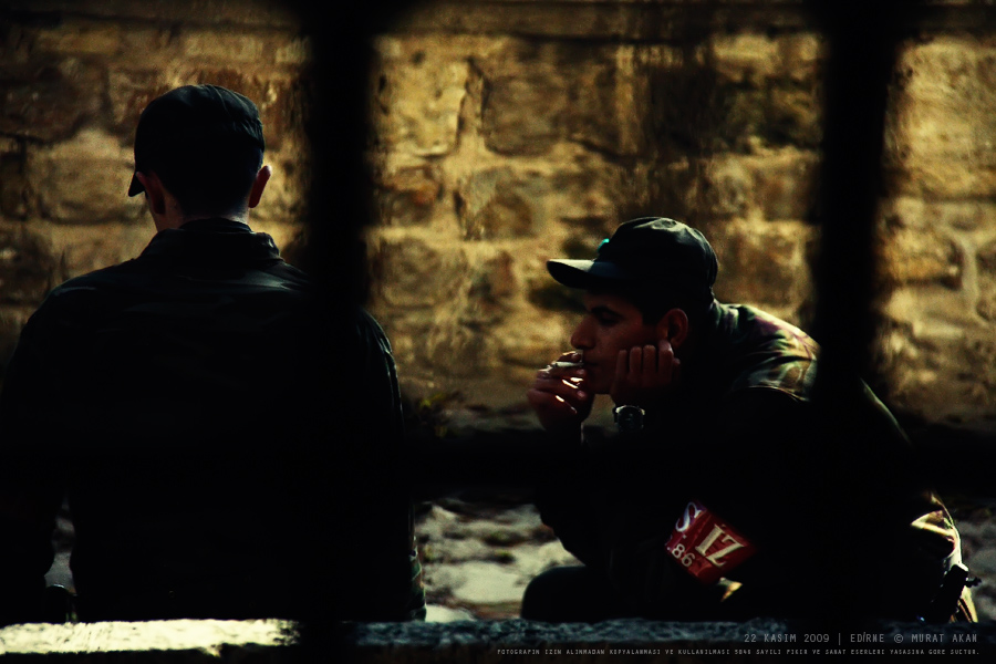 Bir nefes... bin keder...