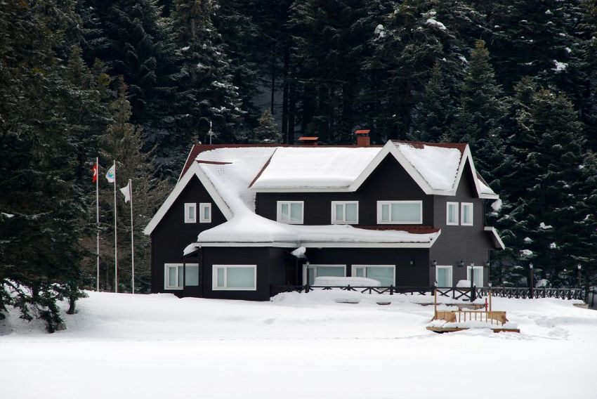 Karlar Altnda Glck ve Da Evi