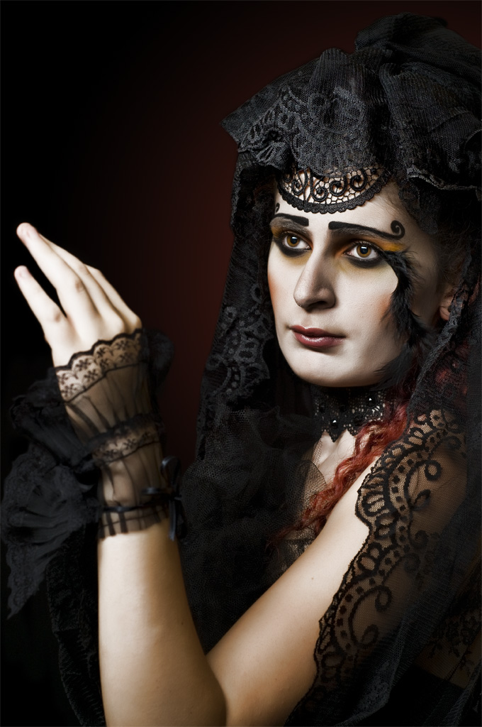 KARA GELNlLK - Portreler Serisi