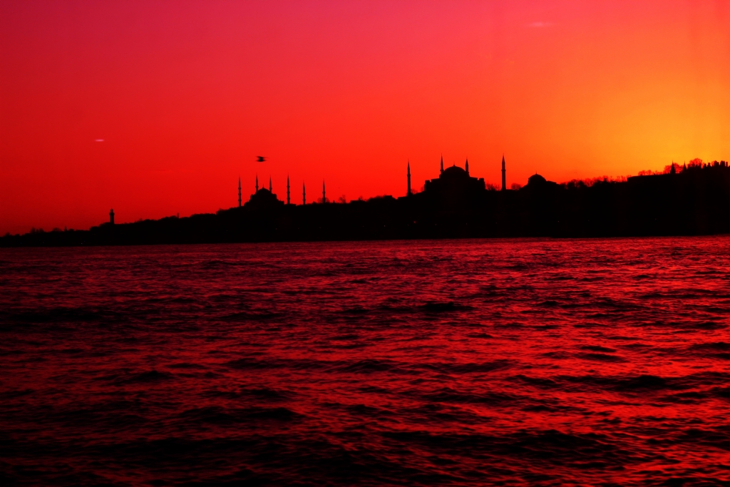 Krmzya alan Umut Skut 